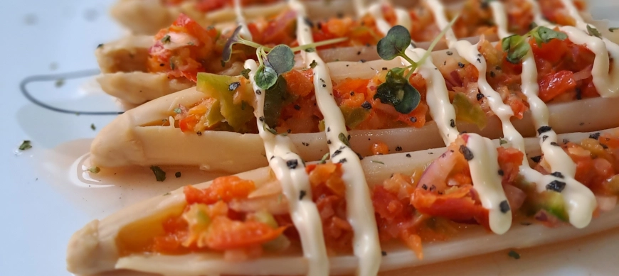 "Recetas contra el calor " ESPÁRRAGOS BLANCOS CON VINAGRETA