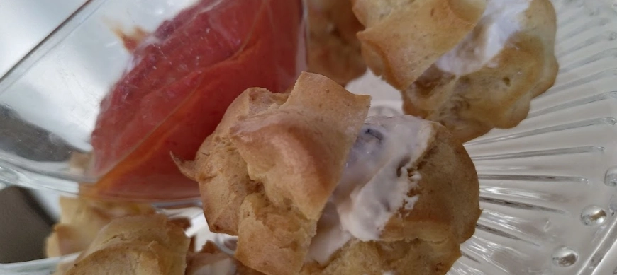 Crema d'anxoves i de pebrots per lioneses.